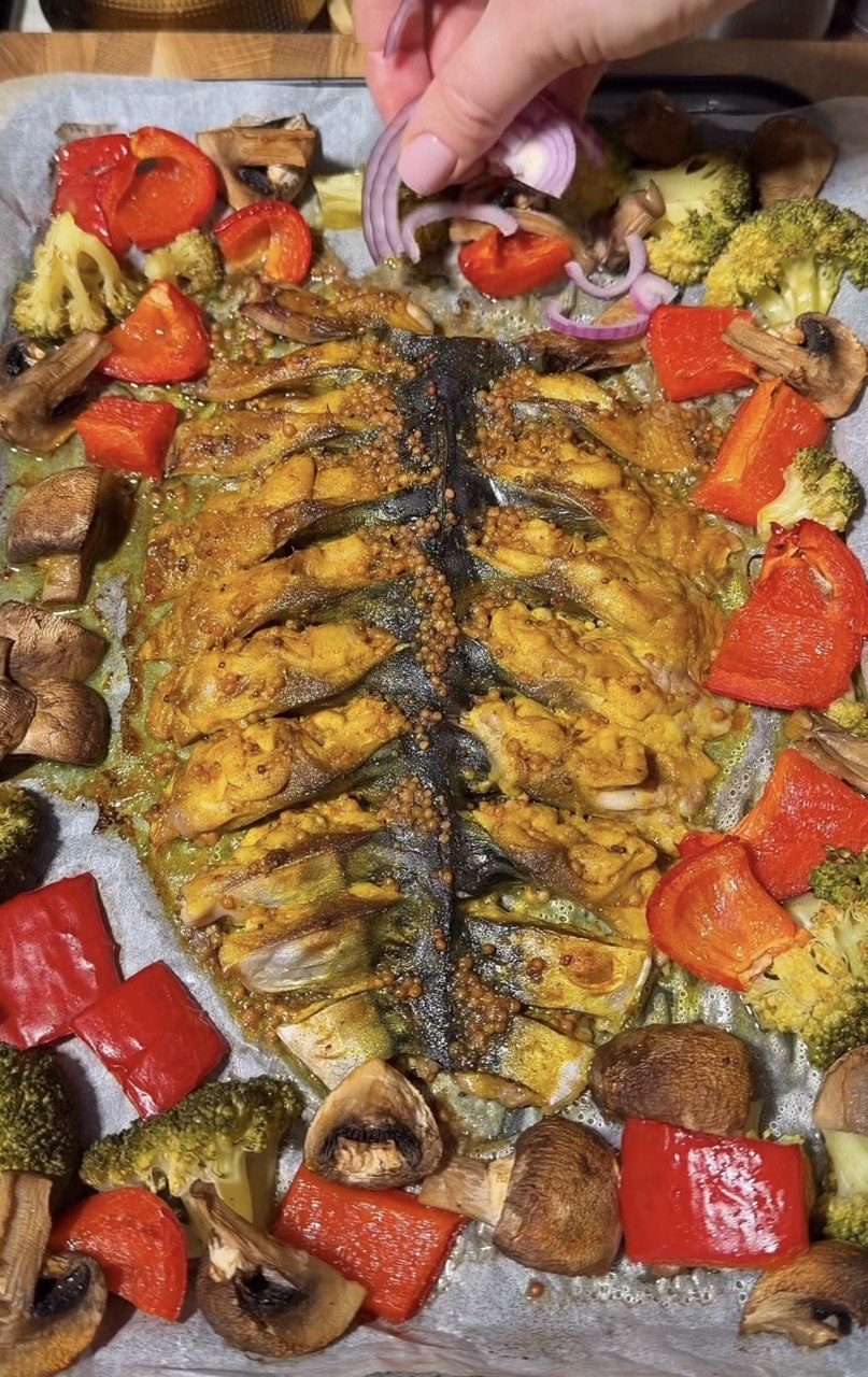 Сочная и нежная: лучший способ приготовить скумбрию на праздничный стол