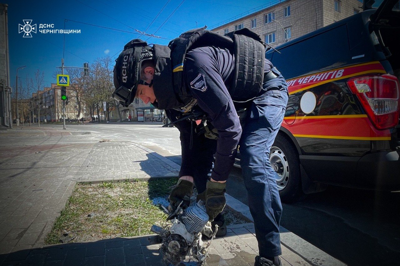 В Чернигове "Шахед" попал в админздание в центре города