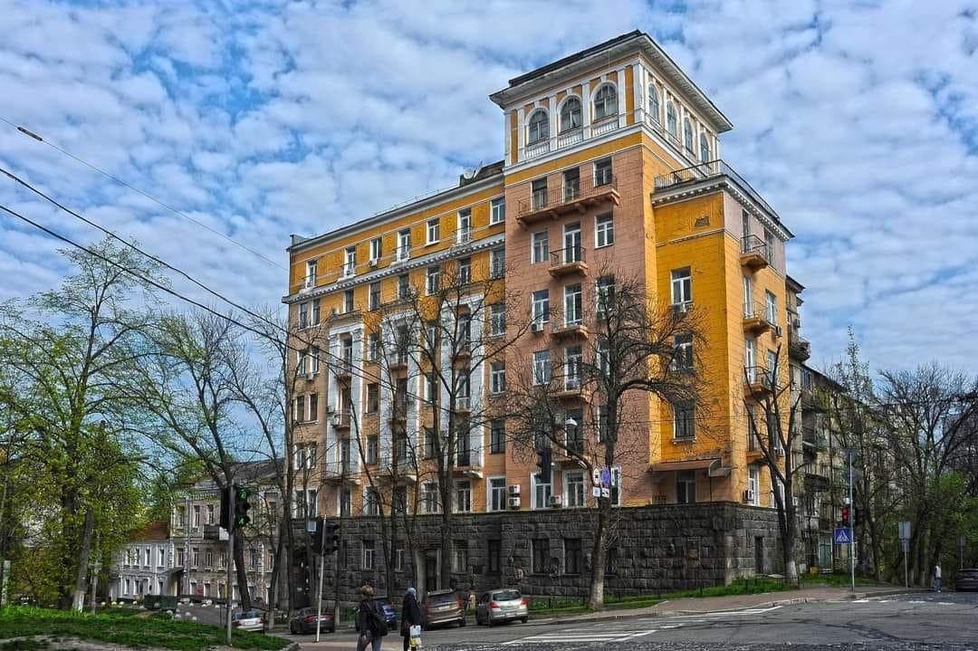 Які таємниці багато років приховує "Роліт" - будинок, який зберігає злочини СРСР