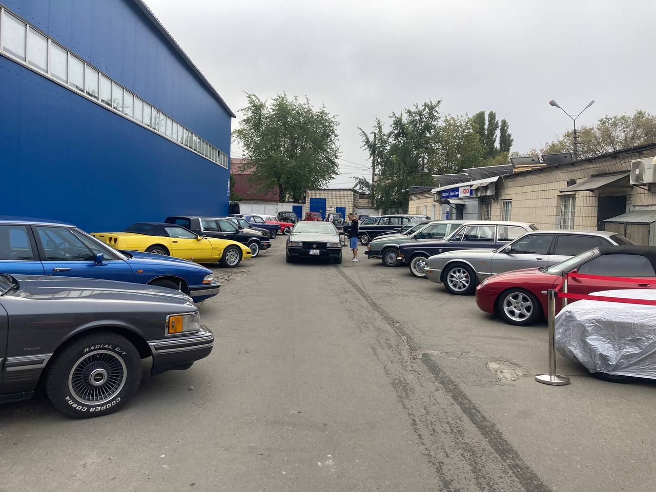 Сотні яскравих авто: технічний фестиваль Old Car Land пройде у музеї "Колеса Історії"