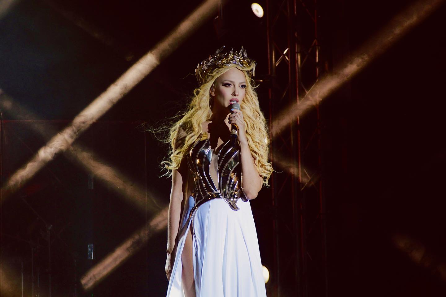 Продюсер Поляковой рассказал о ее гонорарах во время войны и ответил, изменился ли райдер певицы