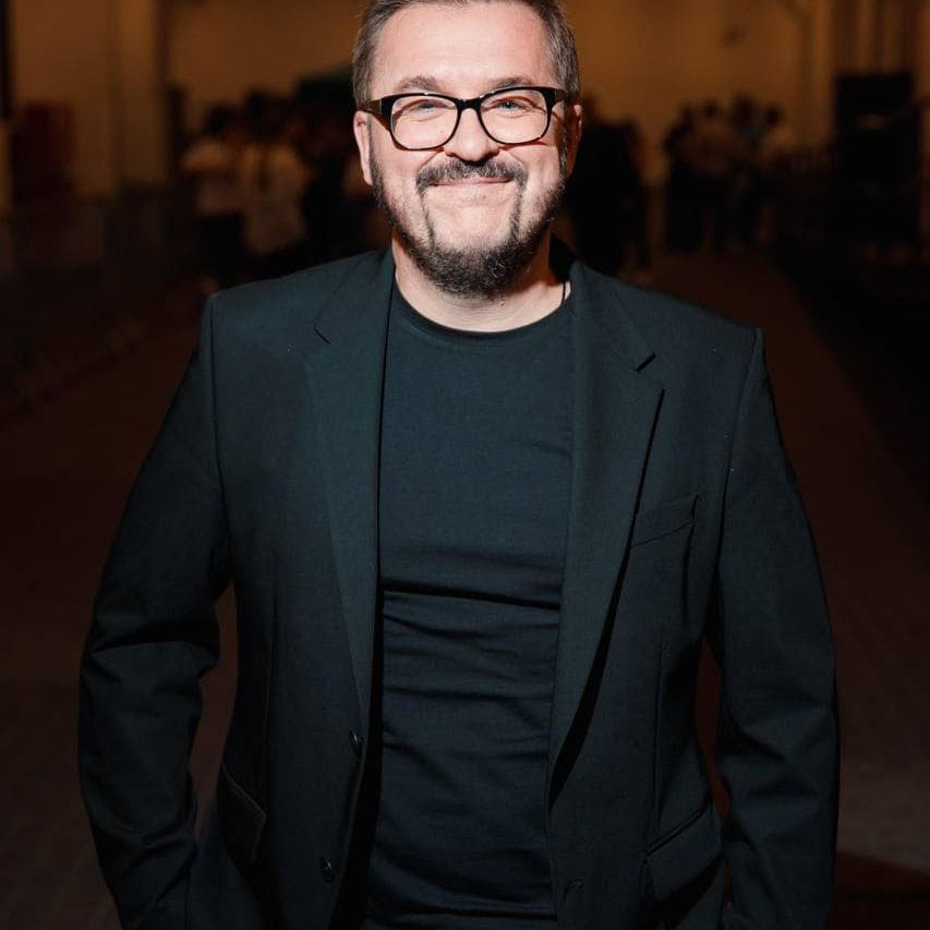 Вибралися зі злиднів і досягли успіху: 5 українських зірок, які виросли у бідності