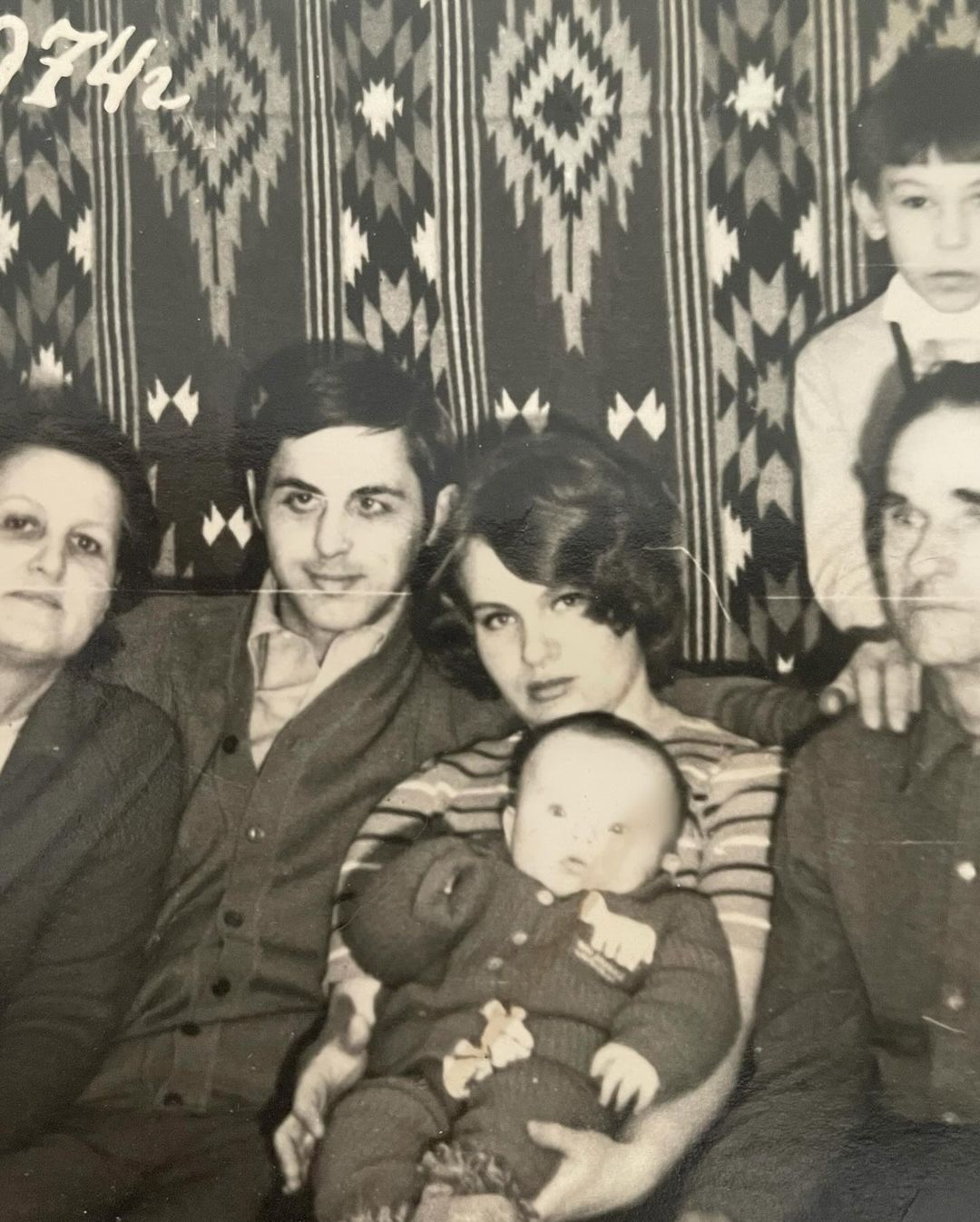 Пономарев растрогал грустными словами о своей маме и показал ее в молодости