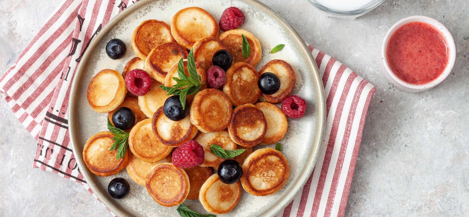 Ці міні-панкейки з бананом ідеально підійдуть для сніданку: готуються всього кілька хвилин