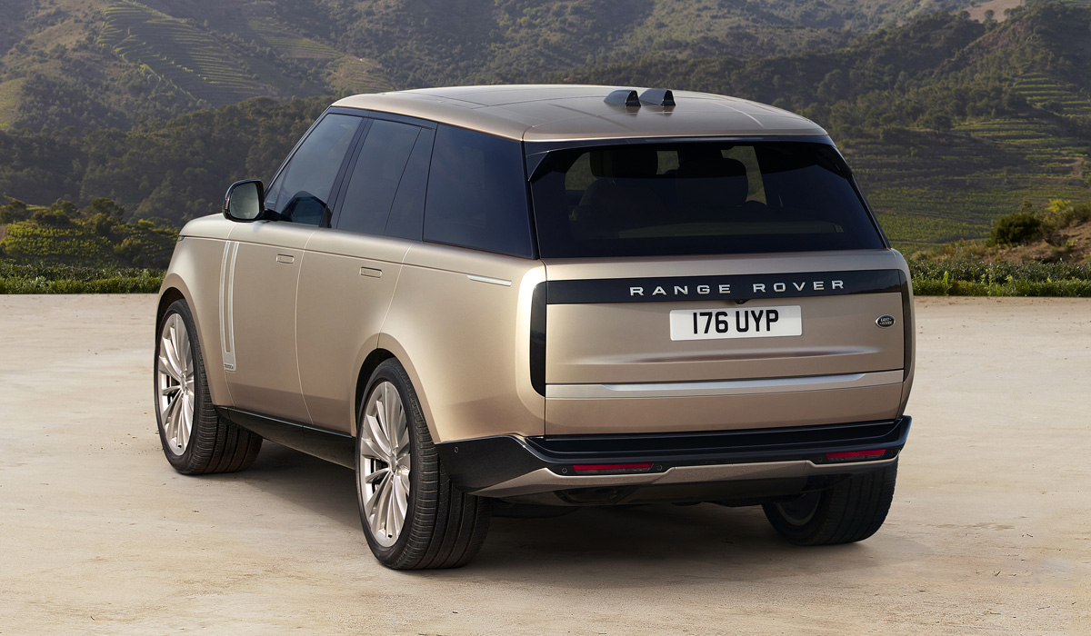 Представлено новий Range Rover: електричні двері, топовий мотор BMW та ціна від 4 млн гривень