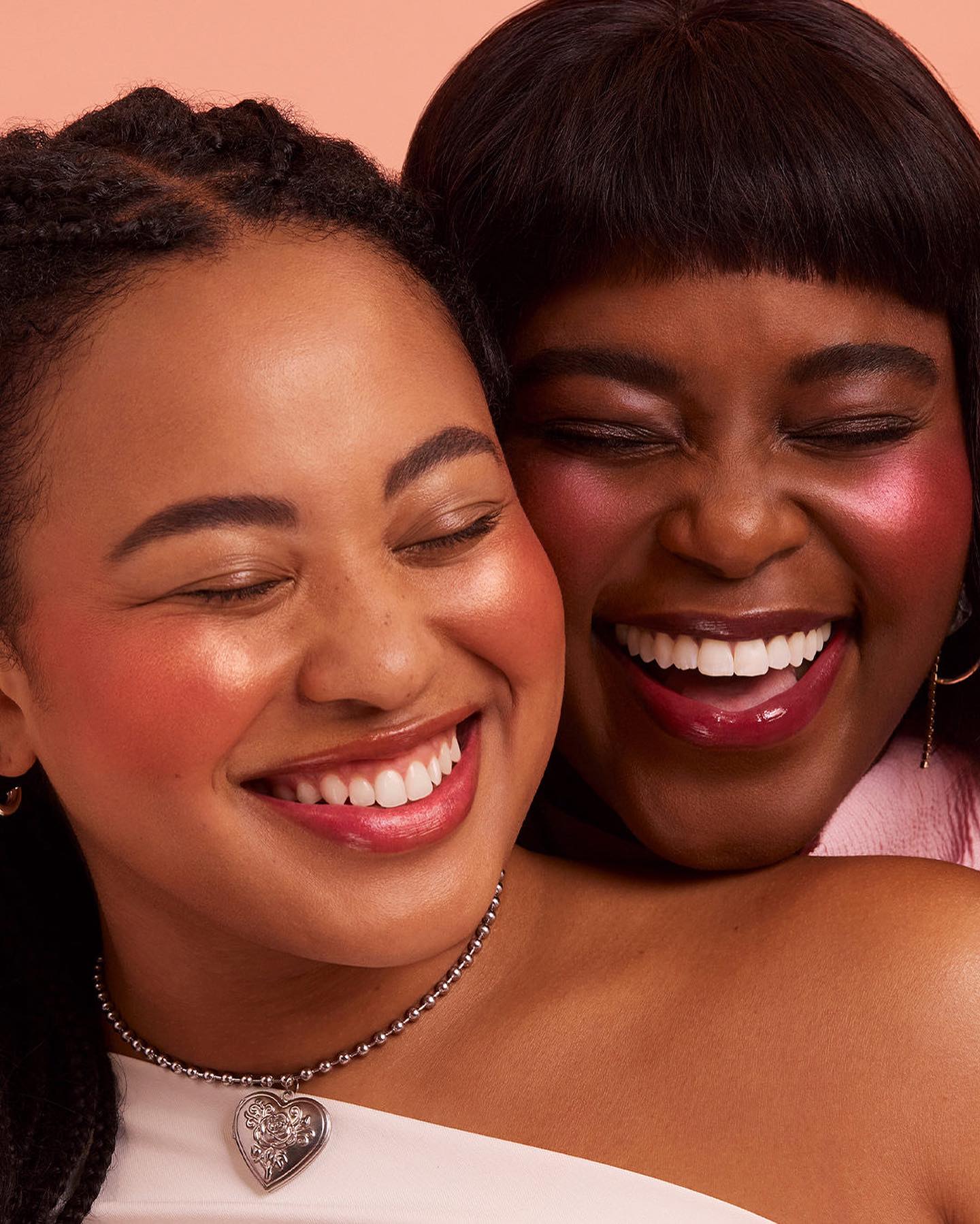 Cелена Гомес представила новий косметичний продукт у своїй лінійці (фото, відео)