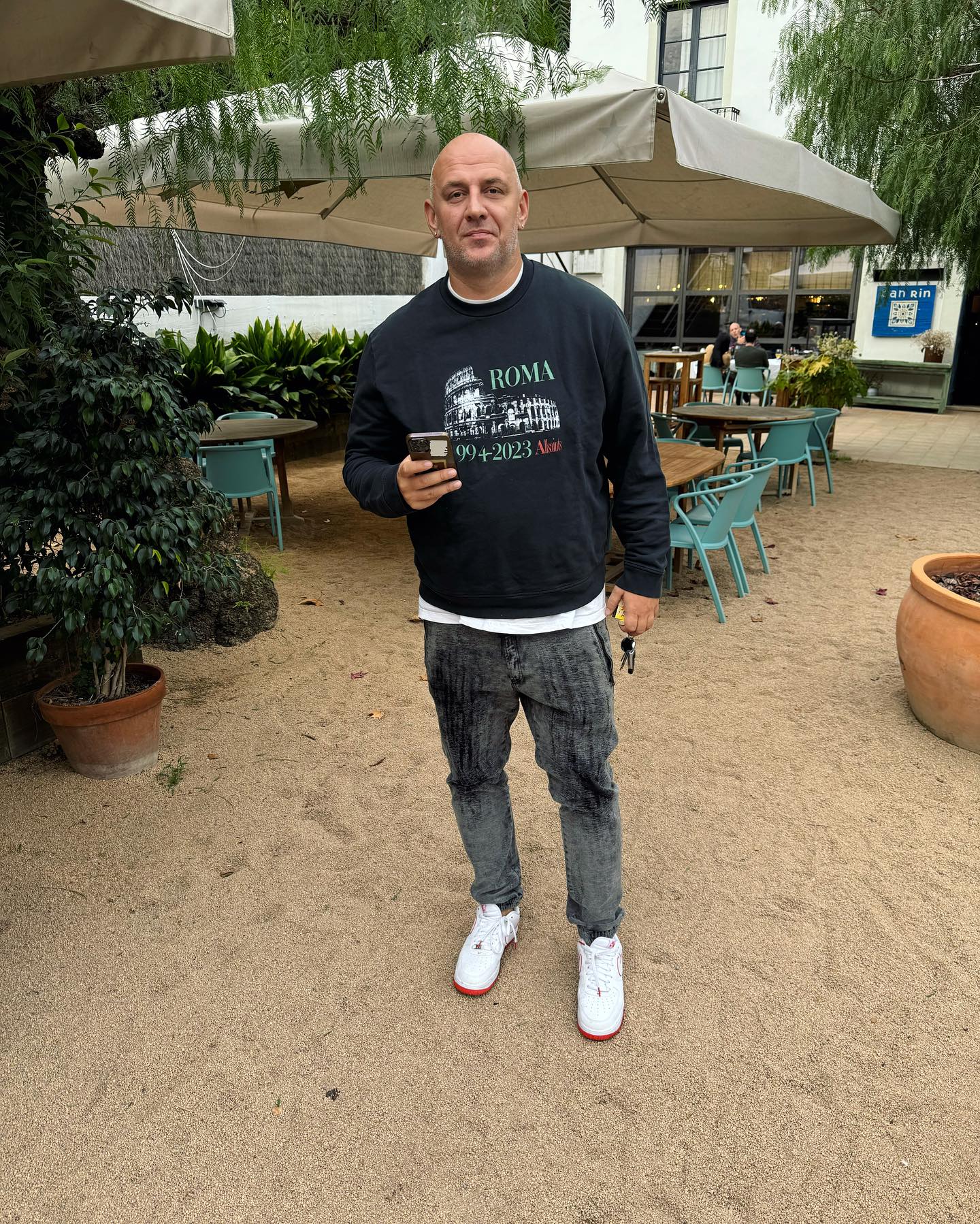 Потап спантеличив мережу дописом про вибачення: фани звернули увагу на дивне фото