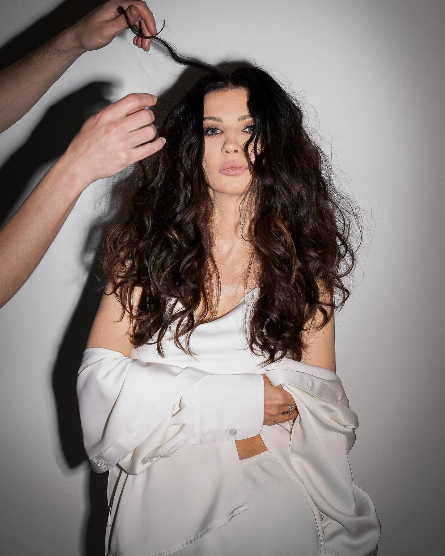 "Вічно юна" українська співачка зачарувала грацією в особливій фотосесії