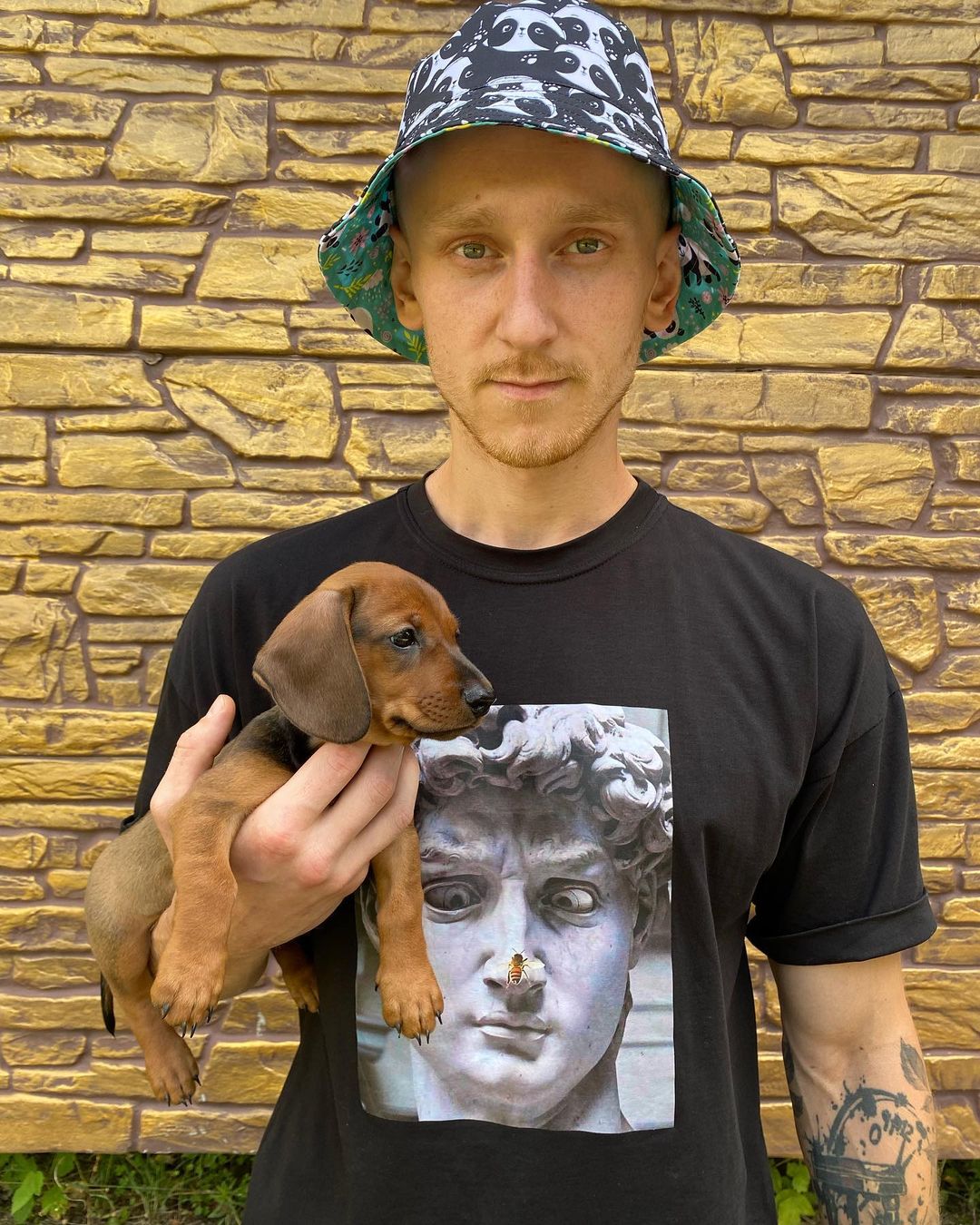 Злякався повістки. Відомий фітнес-тренер плюнув у військового, який рік тому підірвався на міні (відео)