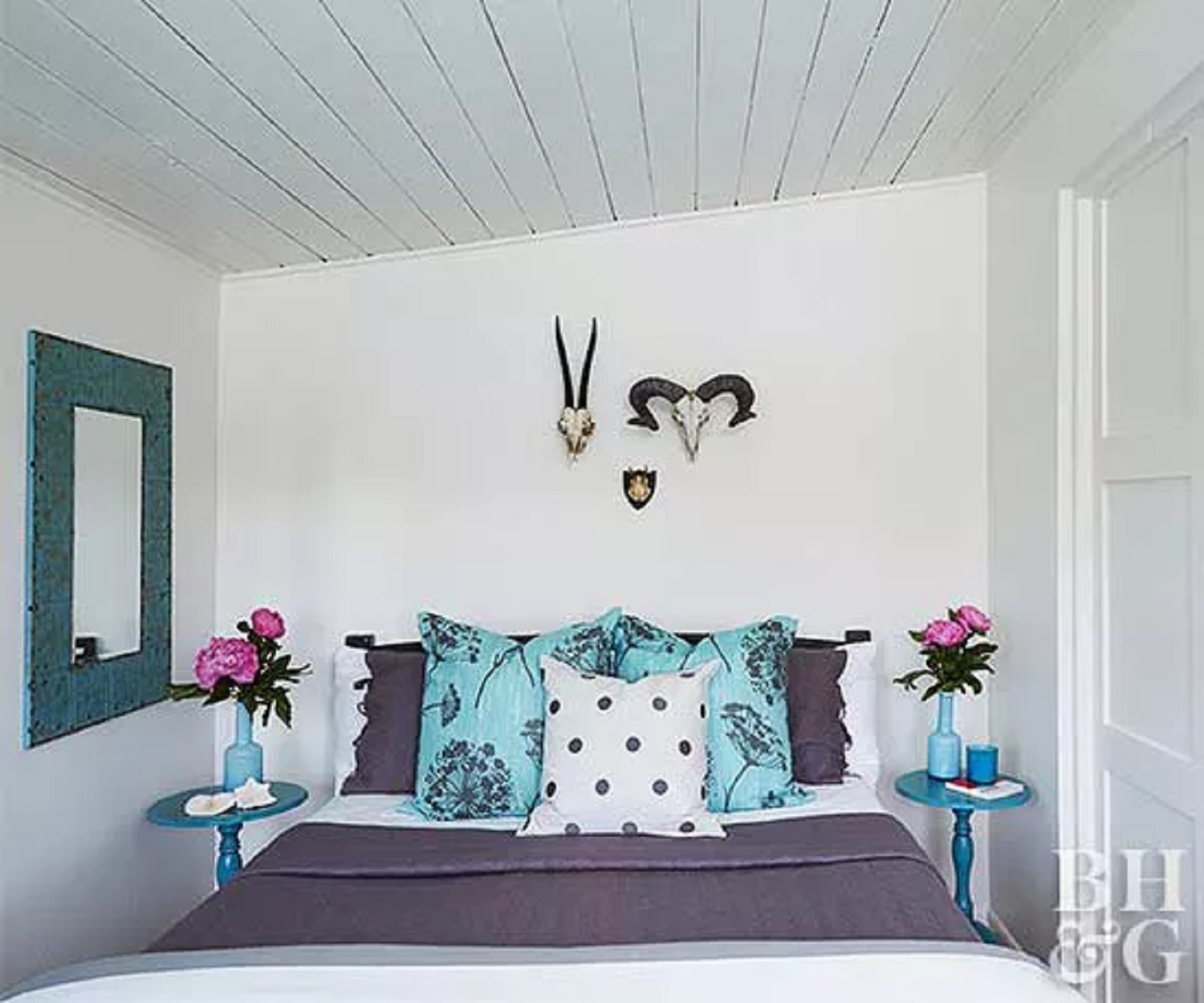 Как сделать маленькую квартиру просторной с помощью мебели: идеи для оформления малогабаритки