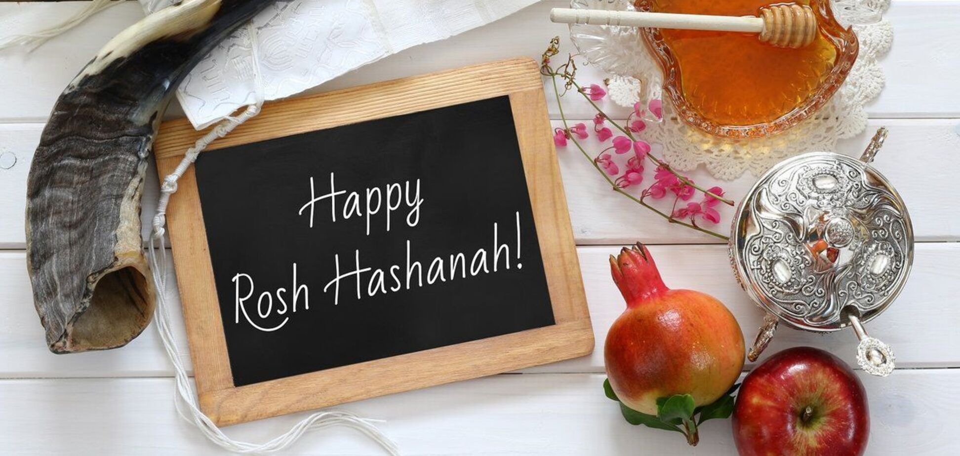 Смотрите первые фото и видео из Умани, где хасиды празднуют Рош ха-Шана