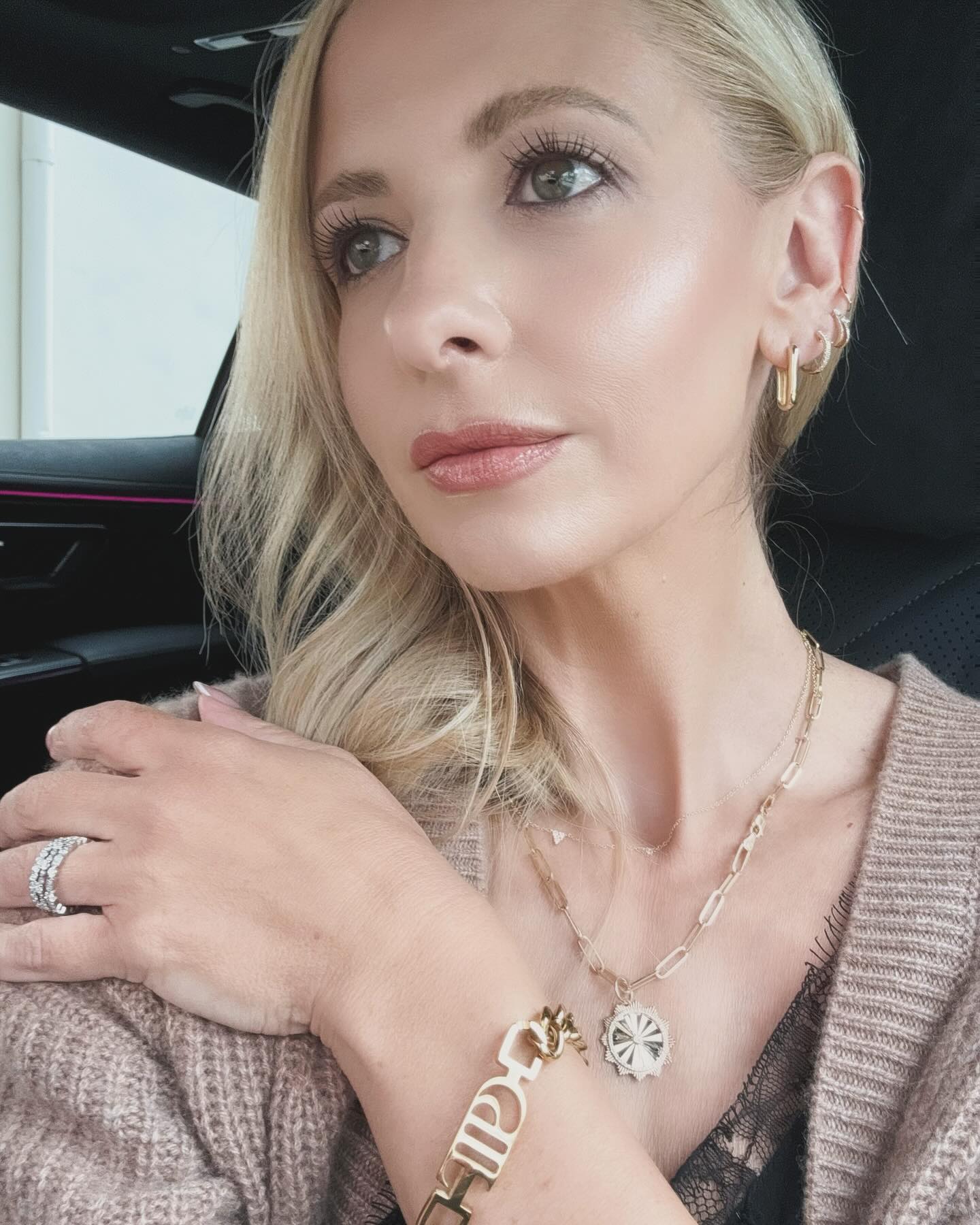 Как сейчас выглядит красавица Баффи из сериала об истребительнице вампиров (фото)