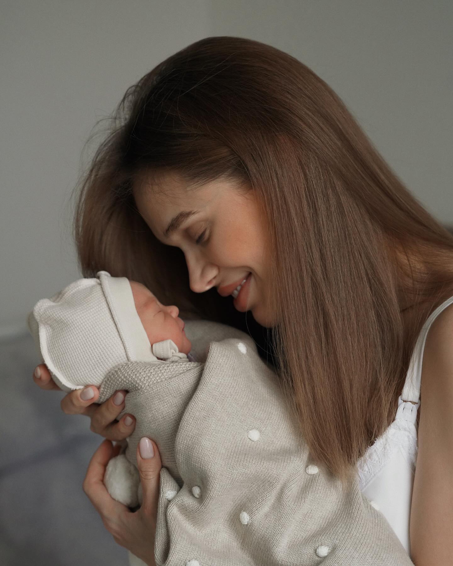 Зірковий бебі-бум 2023: у Ivan NAVI народився первісток, а Тарабарова стала багатодітною мамою