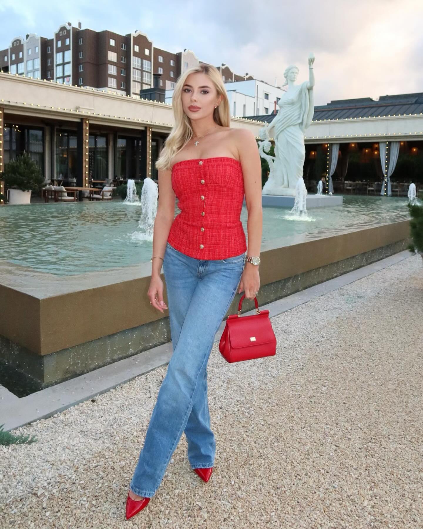 Топ-5 найкрасивіших дружин футболістів збірної України