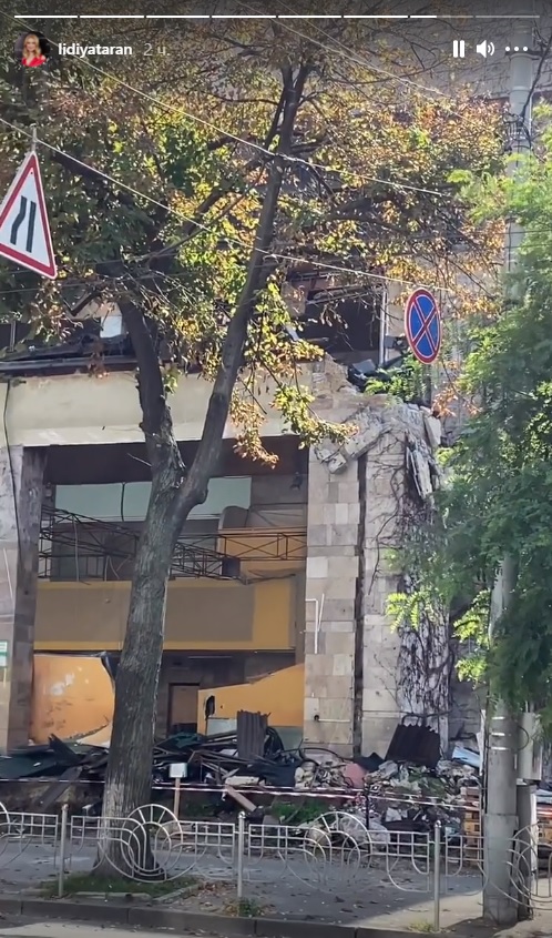 Один из самых известных исторических магазинов Киева превратили в гору мусора: видео