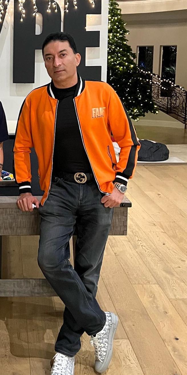 Поддерживаем Украину. Потап показал, чем занимается в ОАЭ (фото)