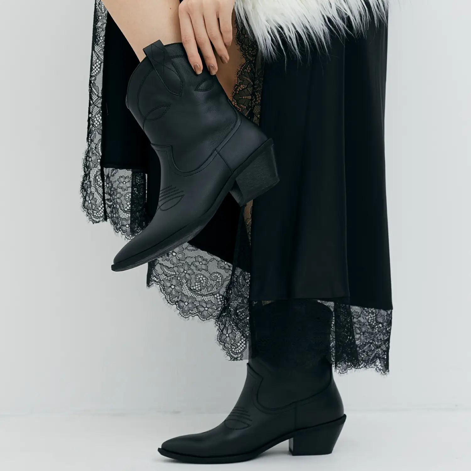 Must have для холодів. 10 кращих пар зимового взуття від українських брендів