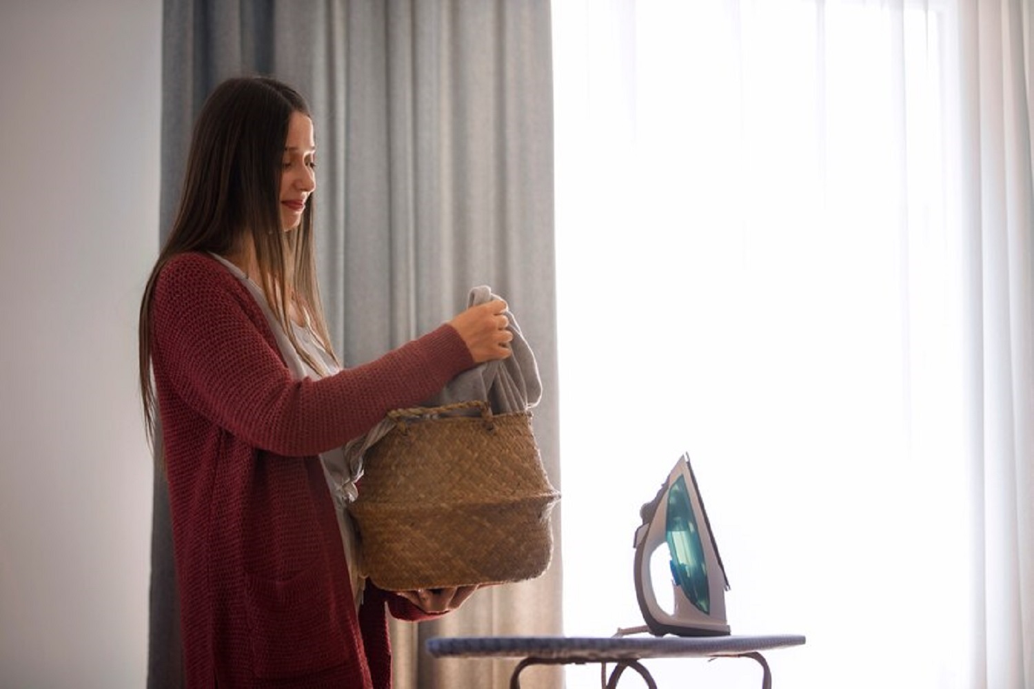 Никогда это не делайте: вещи из каких материалов вообще нельзя гладить