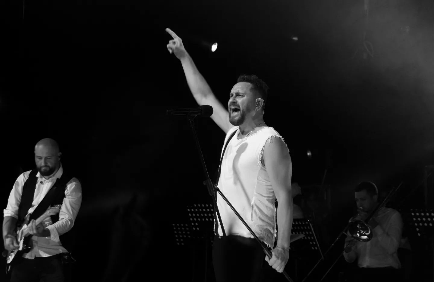 Лидер "Скай" ошеломил суммой, которую украл у группы организатор-мошенник