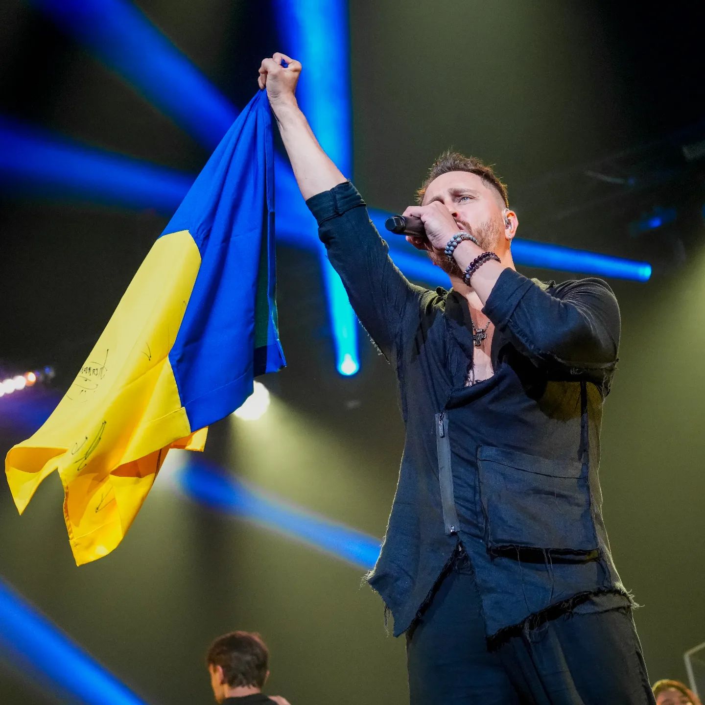 Відомий український співак отримав контузію: що відомо про стан зірки