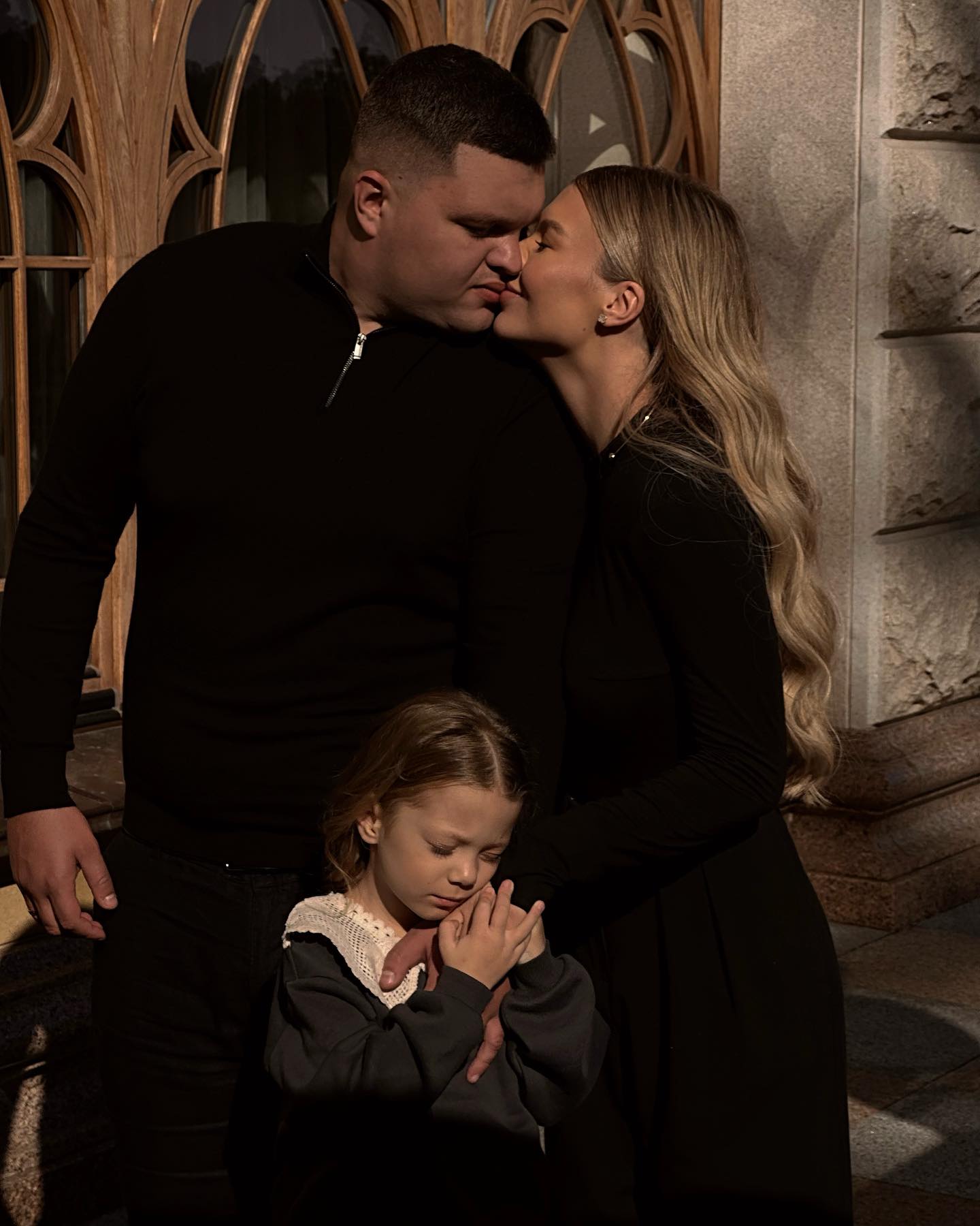 Популярна українська блогерка стане мамою вдруге: зворушливе відео