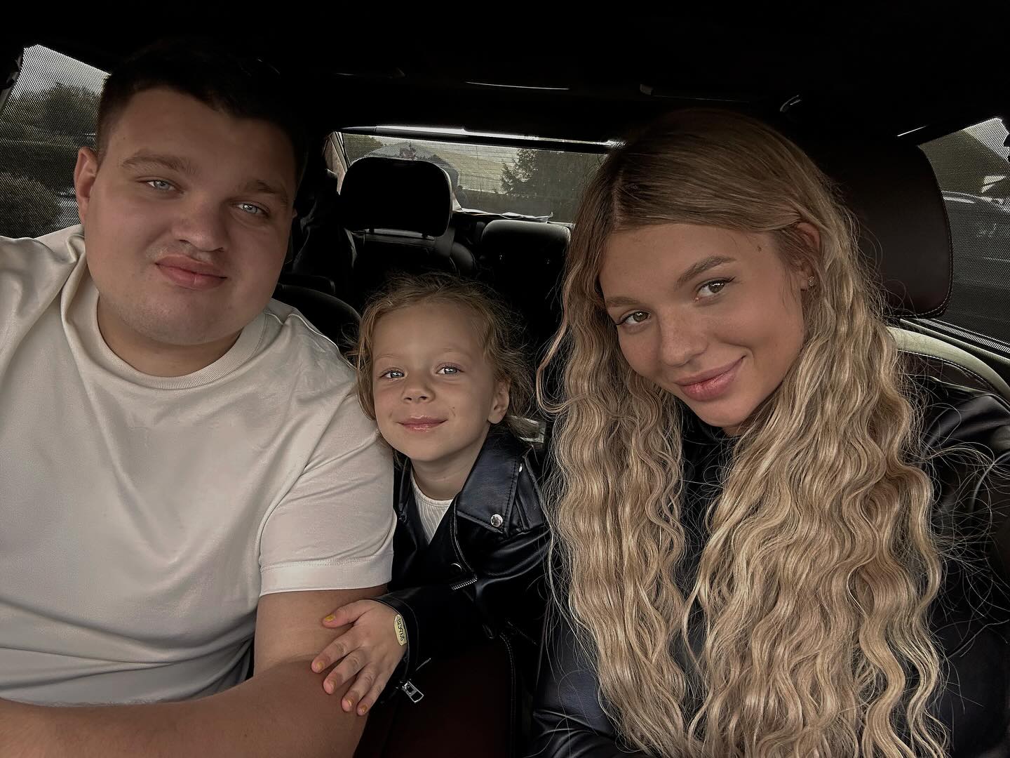 Популярна українська блогерка стане мамою вдруге: зворушливе відео