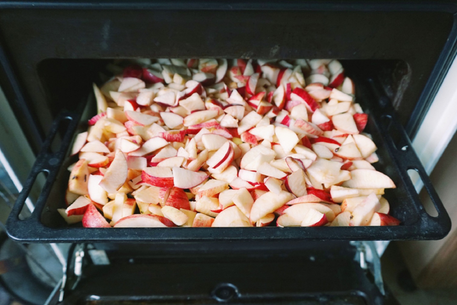 Як зробити найсмачнішу сушку з яблук та довго її зберігати