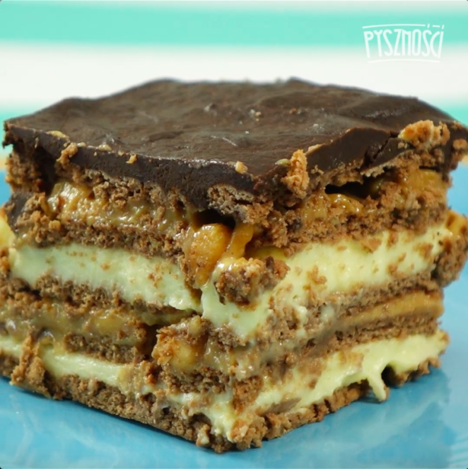 Легкий рецепт знаменитого торта "Сникерс": его приготовят даже дети