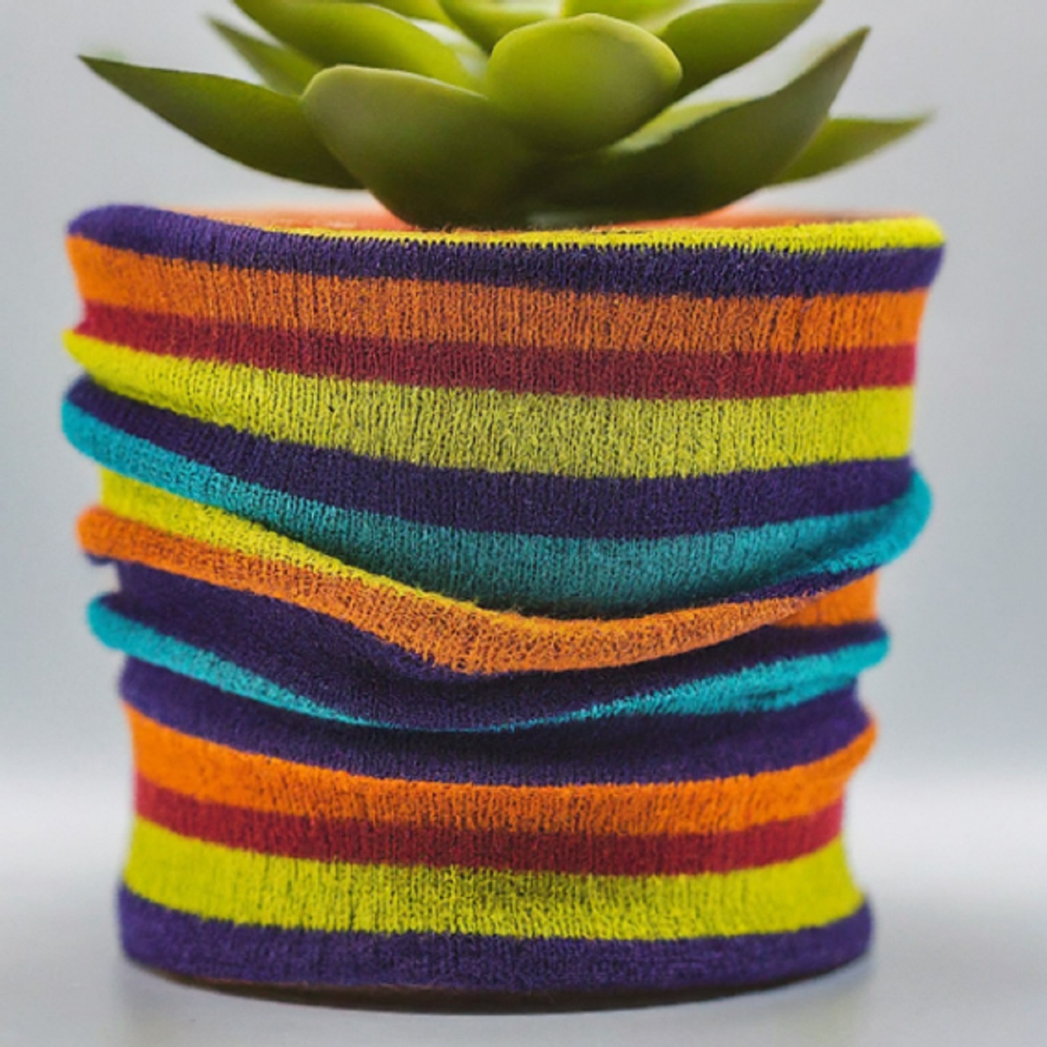 8 дуже корисних та милих речей, які можна зробити зі старих шкарпеток