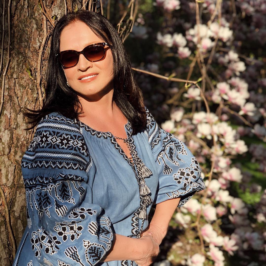 "Из сферы фантастики". Экс-директор Софии Ротару назвал сумму гонораров, от которых певица отказалась в России