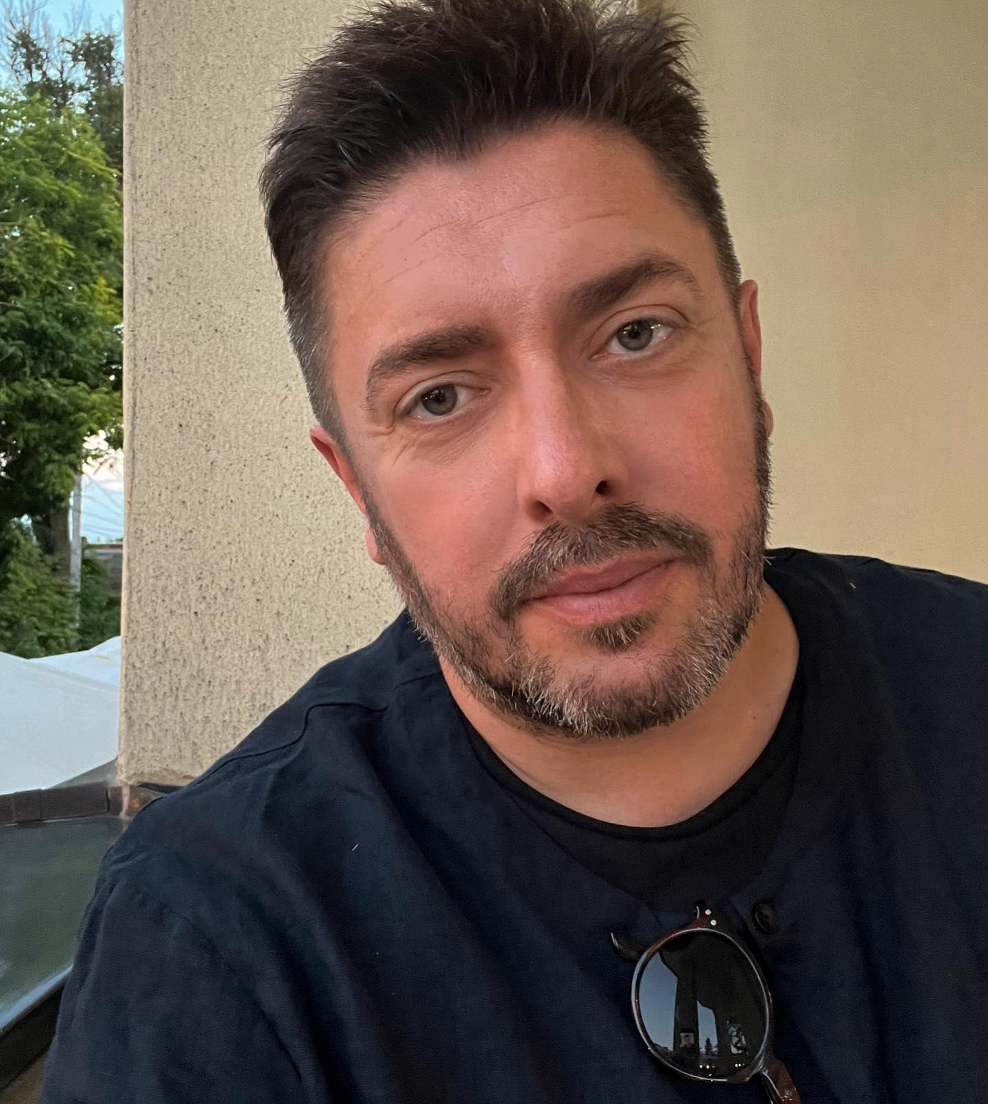 Відомий телеведучий пояснив, для чого зберігає російський паспорт: "Потрібен мені"