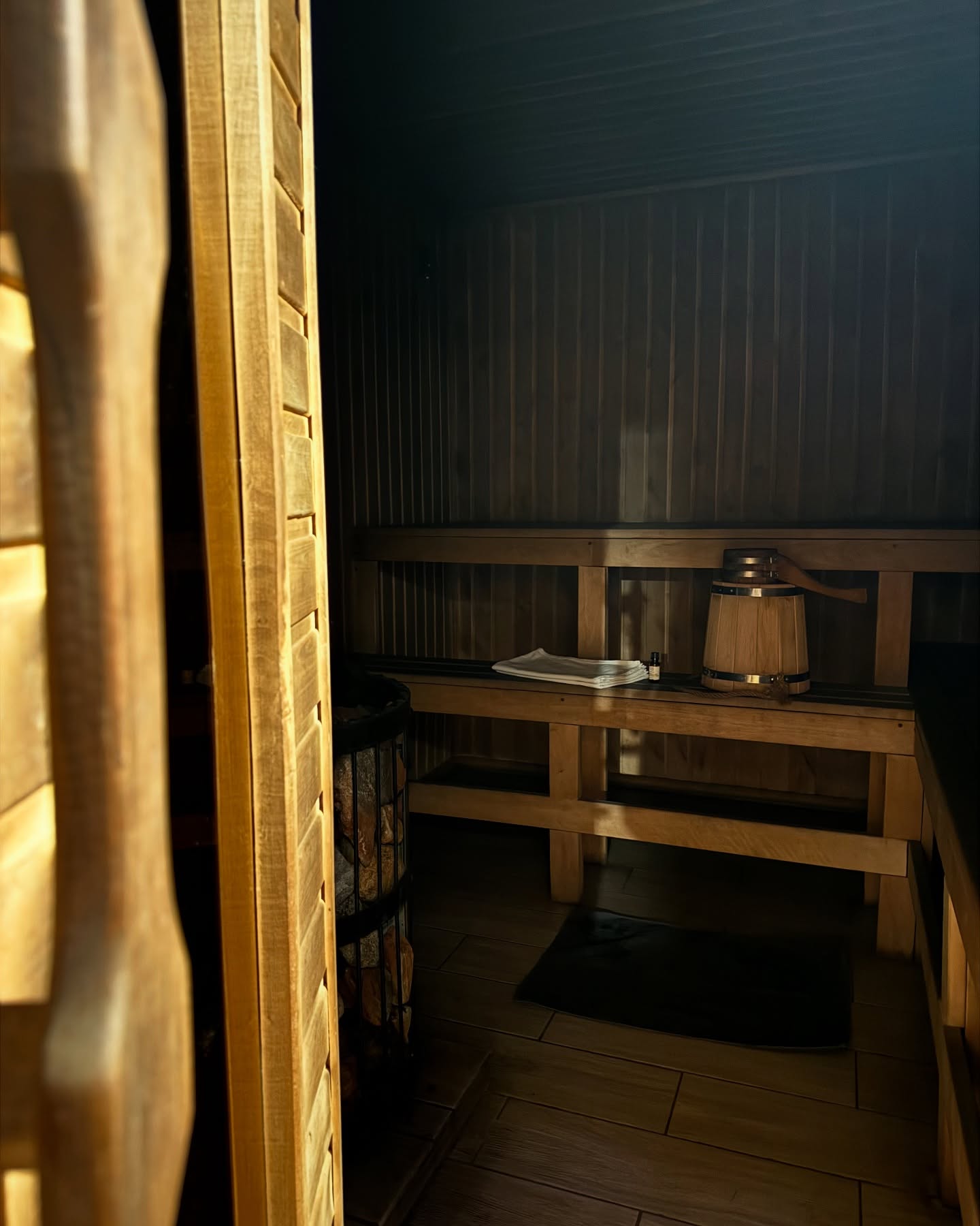 10 заміських будинків і комплексів для відпочинку під Києвом: скільки коштує оренда та як дістатися