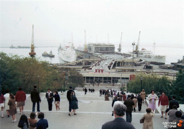 Давай взятку за путевки, либо отдыхай "дикарем". Какими на самом деле были отпуска в СССР