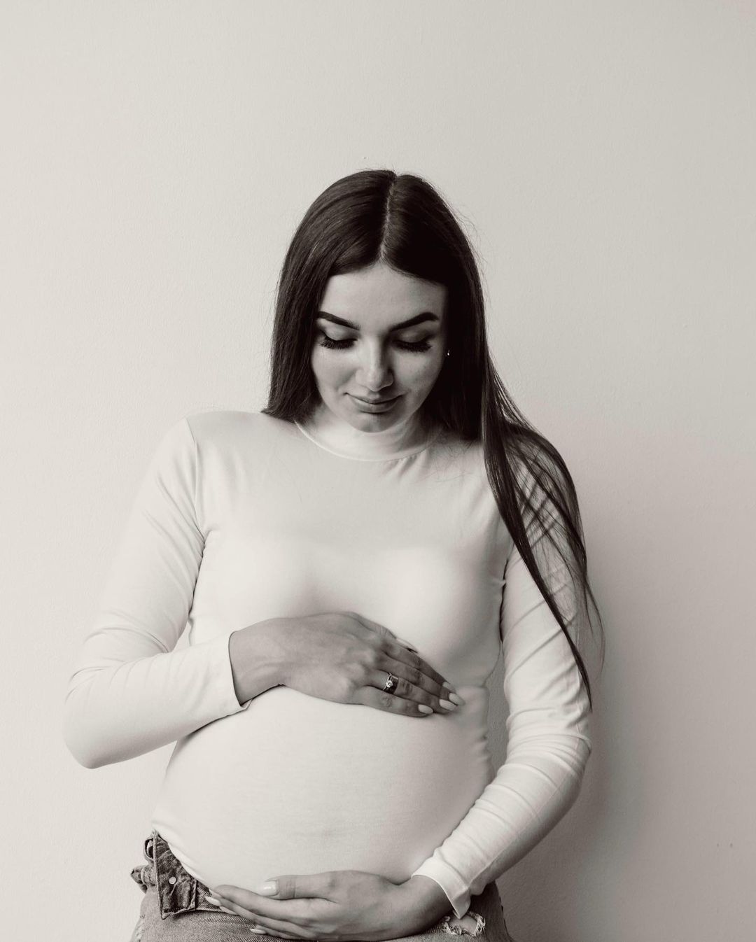 Поливали водою та били по лицю. На Хмельниччині лікарі травмували жінку під час пологів, а дитина потрапила в реанімацію