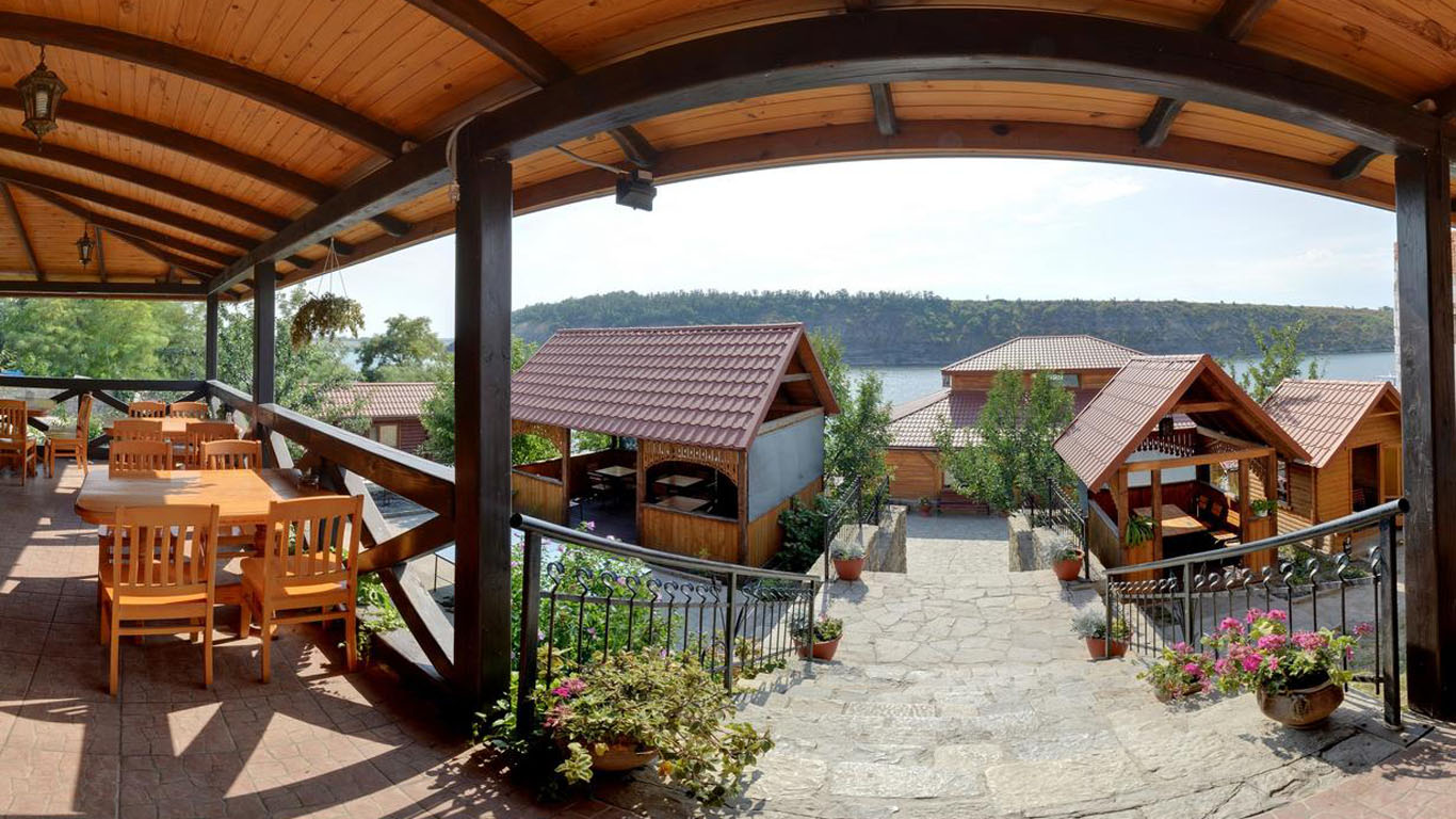 "Спрос в этом году зашкаливает". Где отдохнуть на берегу Днестра летом