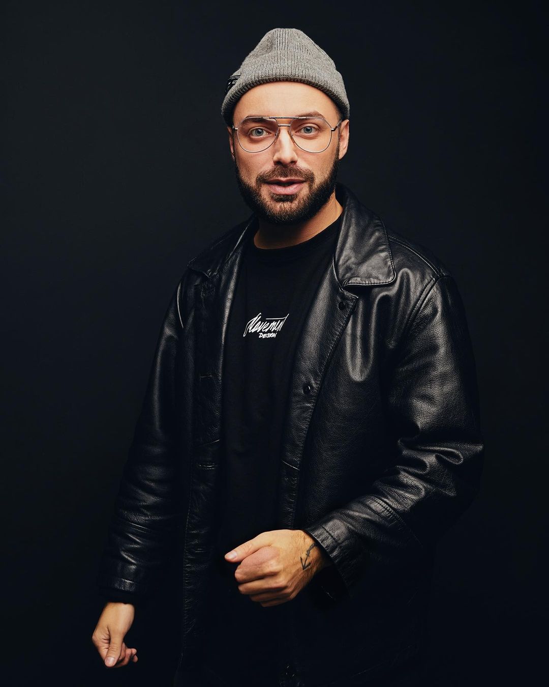 Украинский режиссер Голубков cнял клип для россиянки Клавы Коки, которая поддерживает войну: что известно