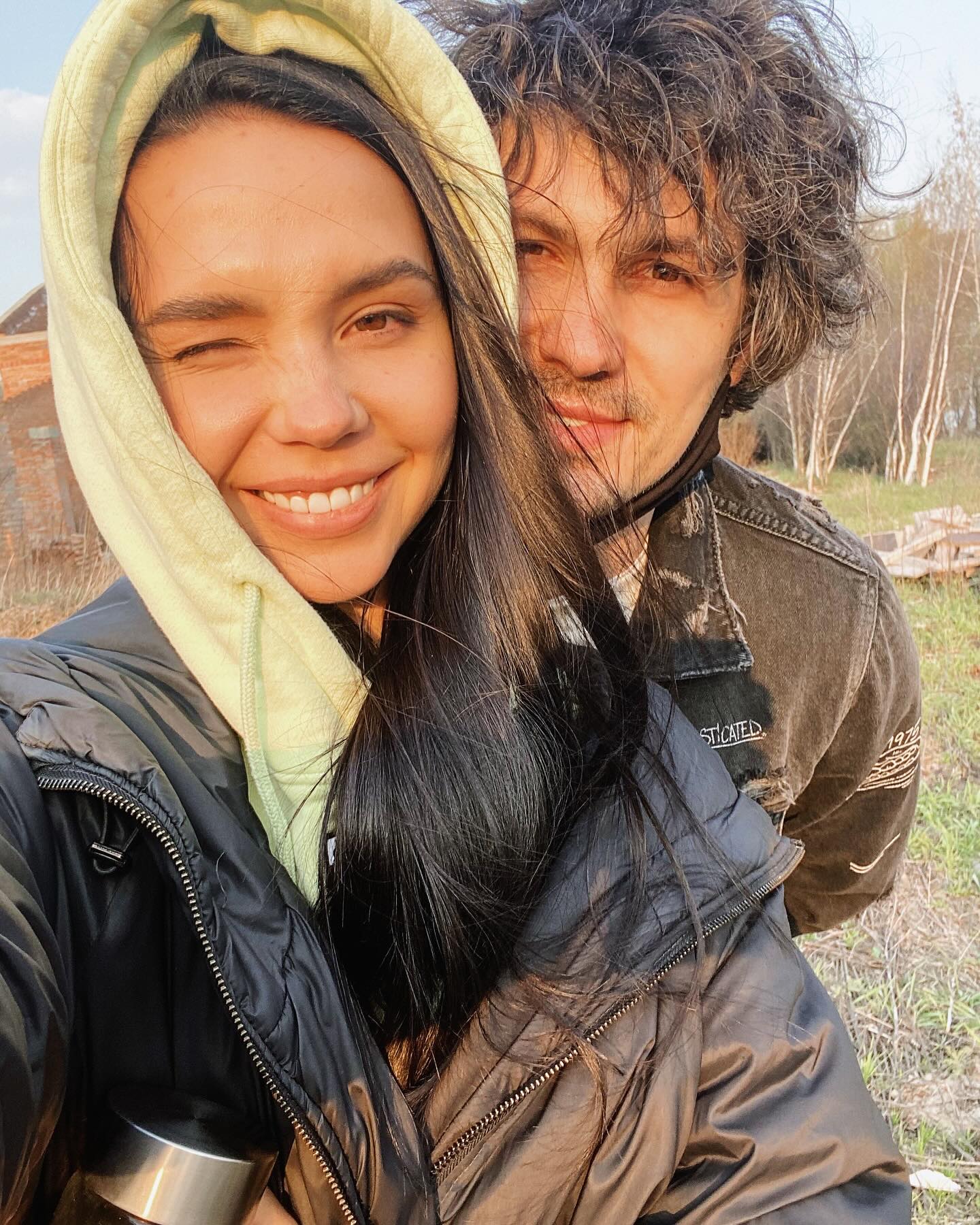 Жена Евгения Кота публично и нежно обратилась к нему: в чем дело