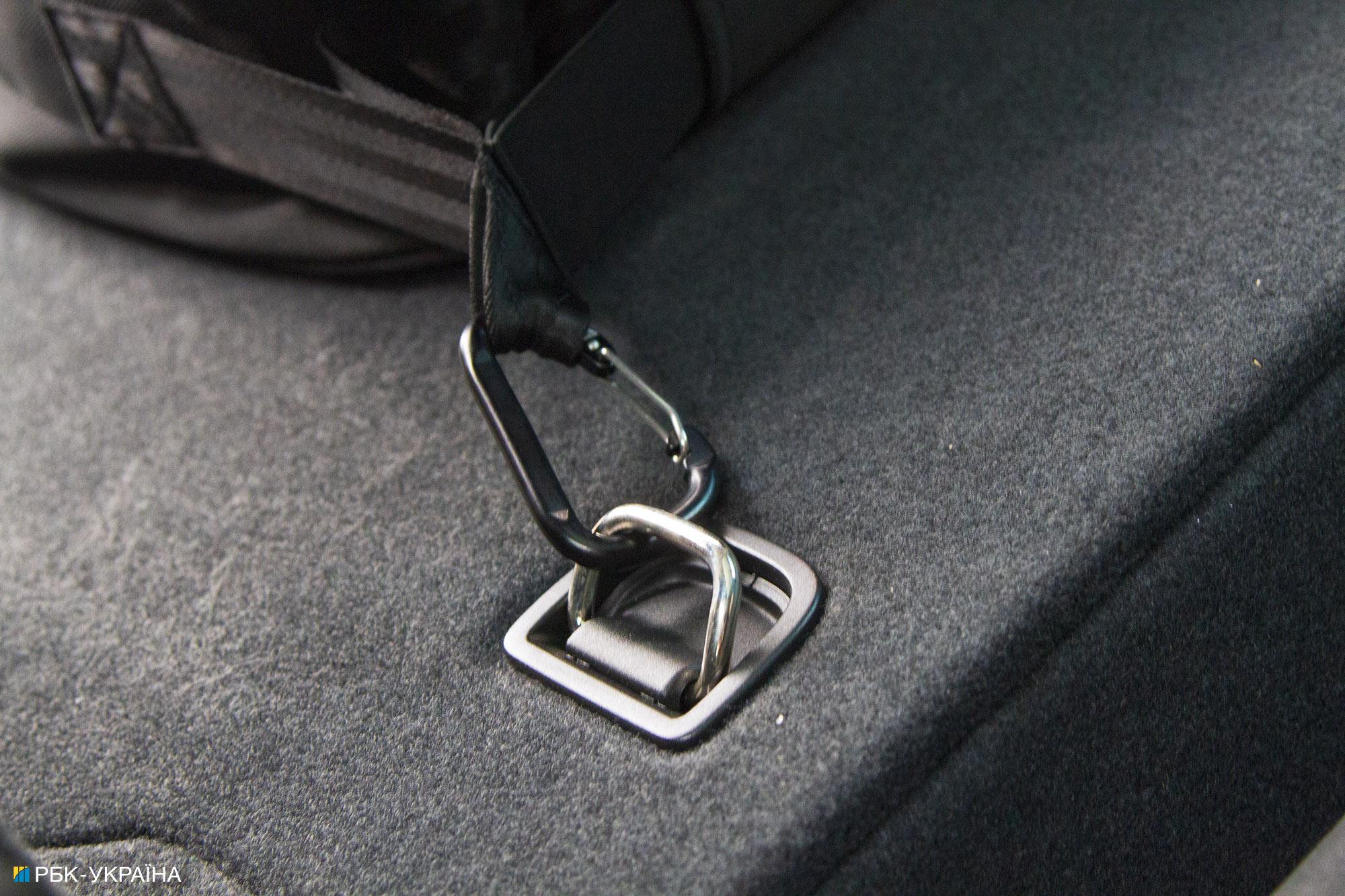 Вагон емоцій: тест-драйв електричного крос-універсала Porsche Taycan Cross Turismo