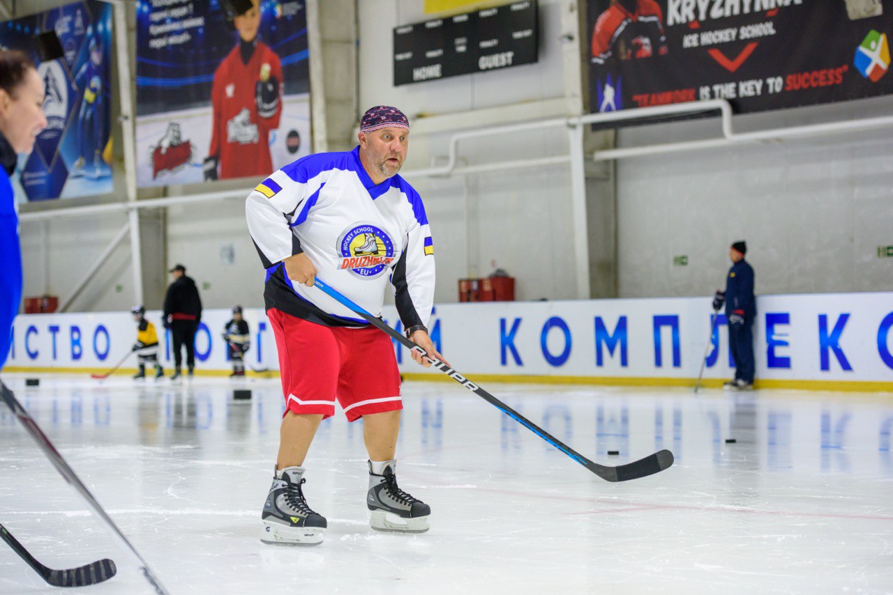 Егор Крутоголов: Каждая тема сегодня кровоточит, но людям нужно смеяться