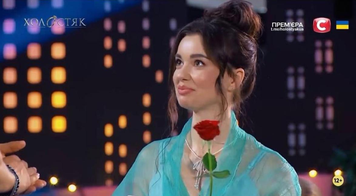 Зірка "Холостяка" з обручкою на пальці показала своє життя після реаліті (фото)