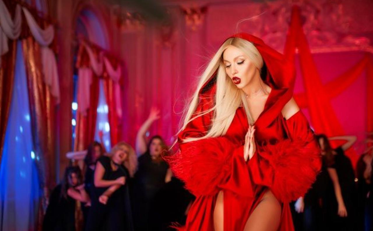 Олі Поляковій - 46! Найкращі образи "Королеви ночі", які неможливо забути