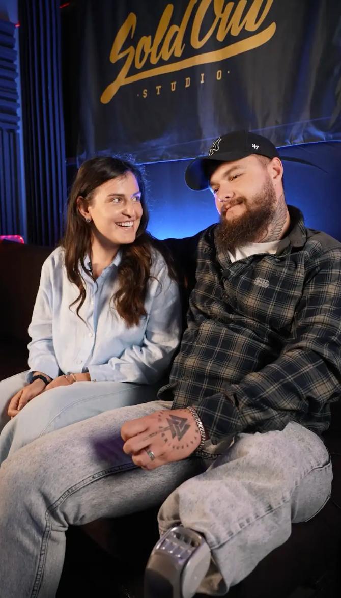 Нікіта Кісельов презентував особливий проект, перші герої якого - закохані військові. Ексклюзивні подробиці