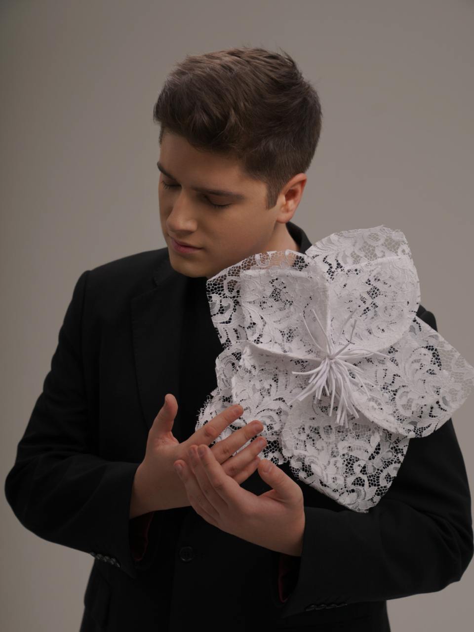 Фіналіст Нацвідбору Влад Шериф: Чому інженер має воювати, а співаки можуть виїжджати та отримують броні?