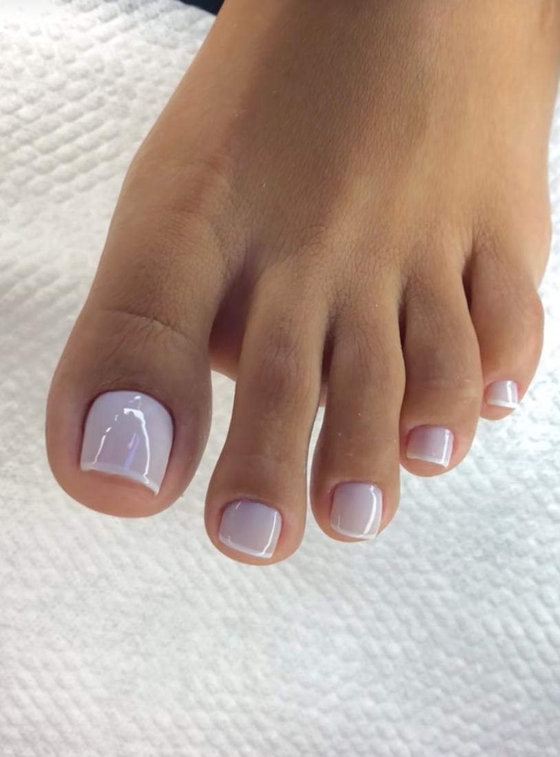 Цей літній педикюр точно помітять: найгарніші ідеї, з якими ваші ніжки притягнуть всі погляди