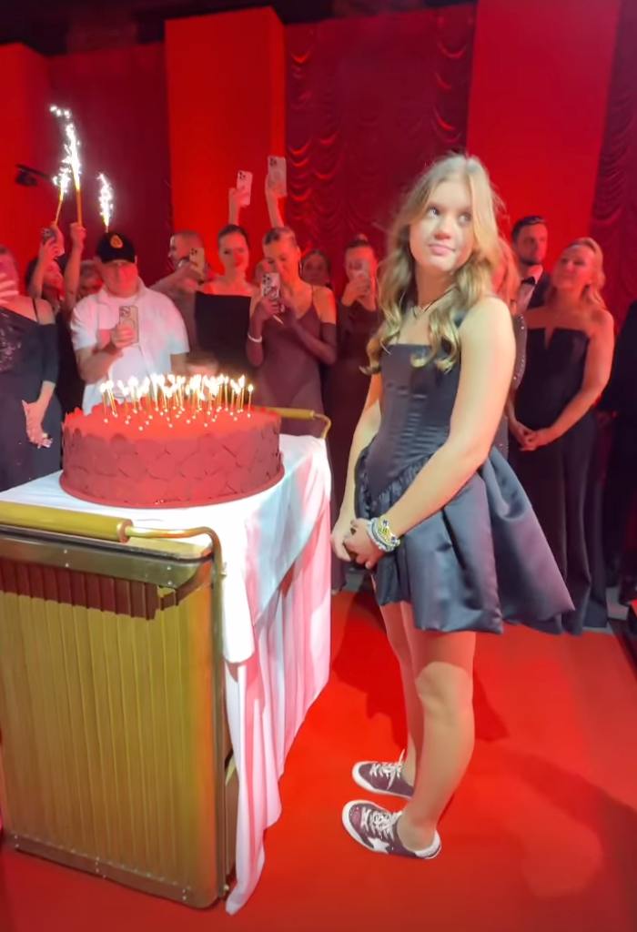 Усик замовив Дорофєєву для доньки: запальні танці на корпоративі (відео)