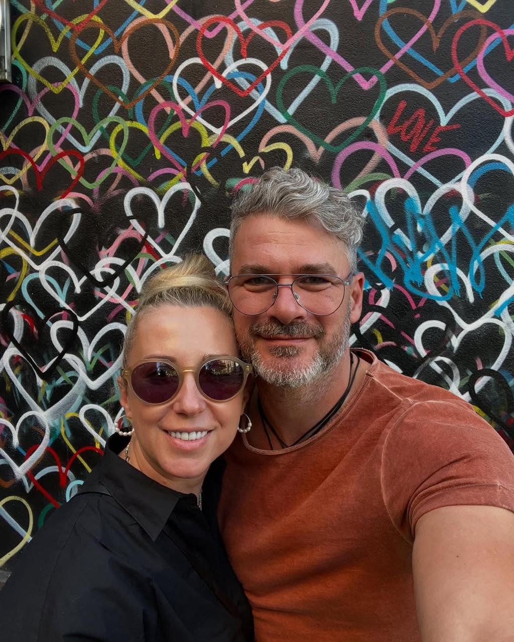 47-річний Арсен Мірзоян ошелешив кардинальною зміною зачіски: фото до та після