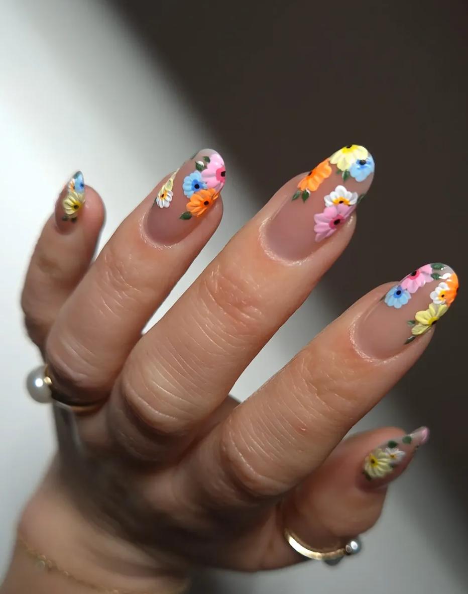 Весняний манікюр, з яким ви будете "зіркою номер 1": 5 дофамінових дизайнів