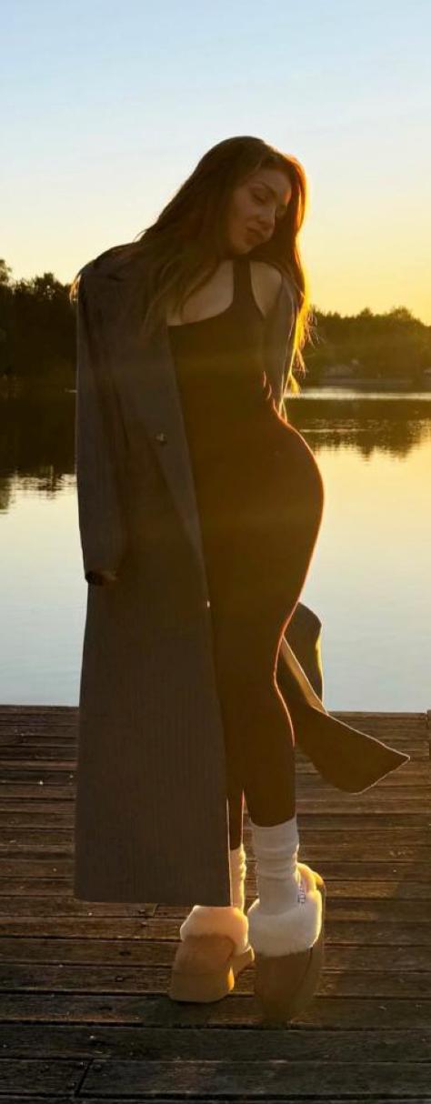 Тіна Кароль показала, з чим носити уггі з відкритою п’яткою: стильно і небанально