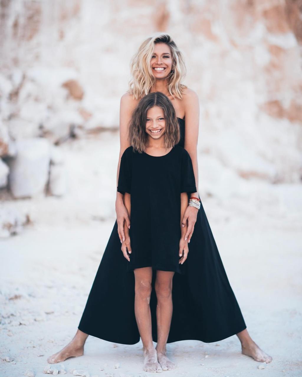 Брежнєва показала молодшу доньку на рідкісних фото. Їй вже 15 і в це важко повірити