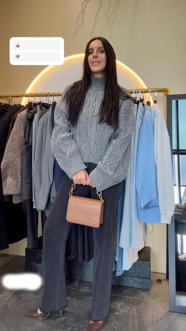 Що носити на роботу: три модні "луки" на осінь від Джамали, які легко повторити